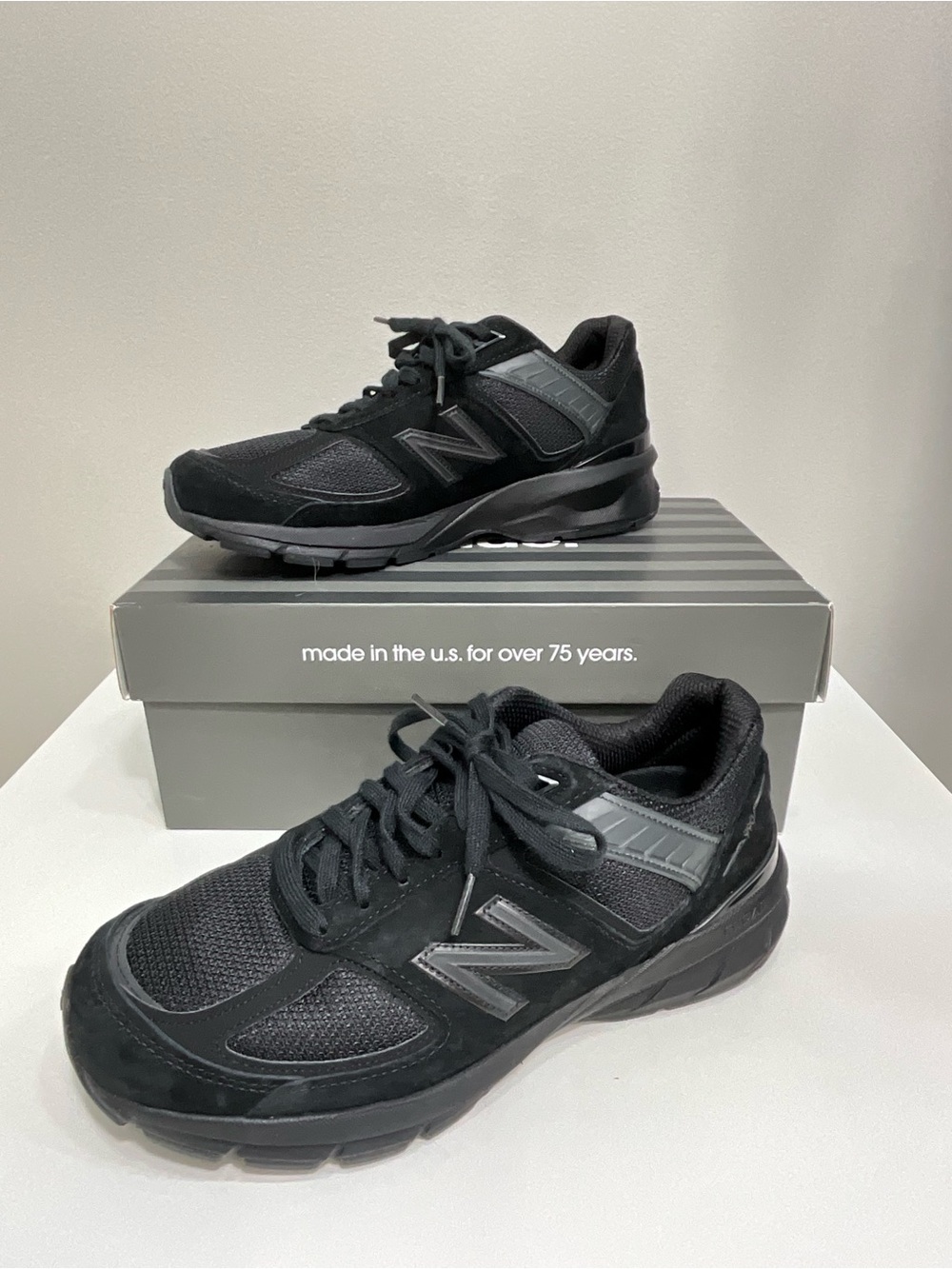 NEW BALANCE 990v5 Black Running Walking Sneakers OVERPRONATION Men’s 8 2E WIDE
